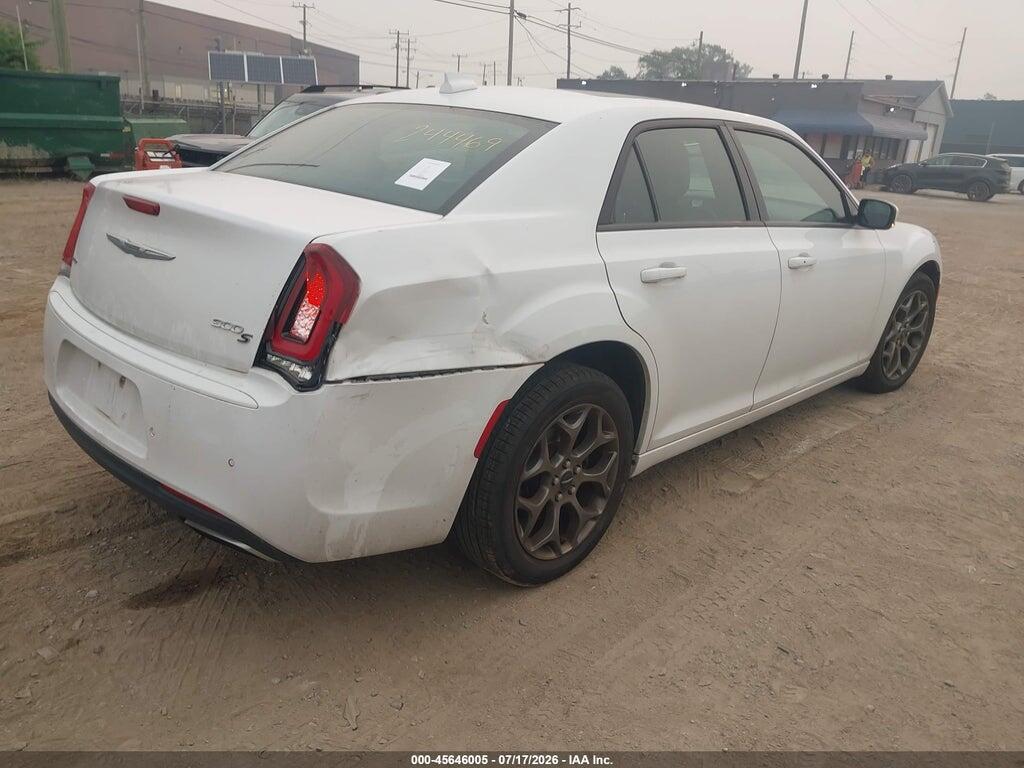 2C3CCAGGXGH244469 2016 CHRYSLER 300 photo no. 4