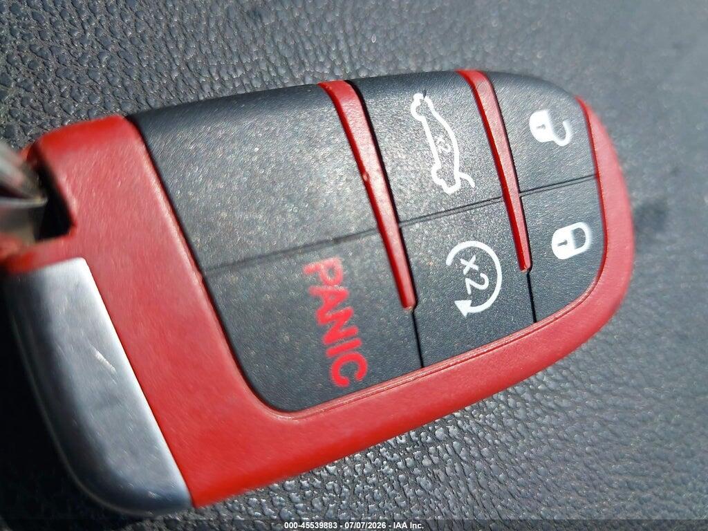 2C3CCABT2GH220347 2016 CHRYSLER 300 photo no. 11