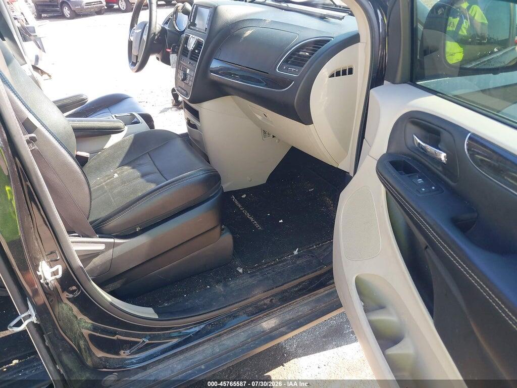 2C4RC1BG9GR305589 2016 CHRYSLER TOWN & COUNTRY photo no. 5