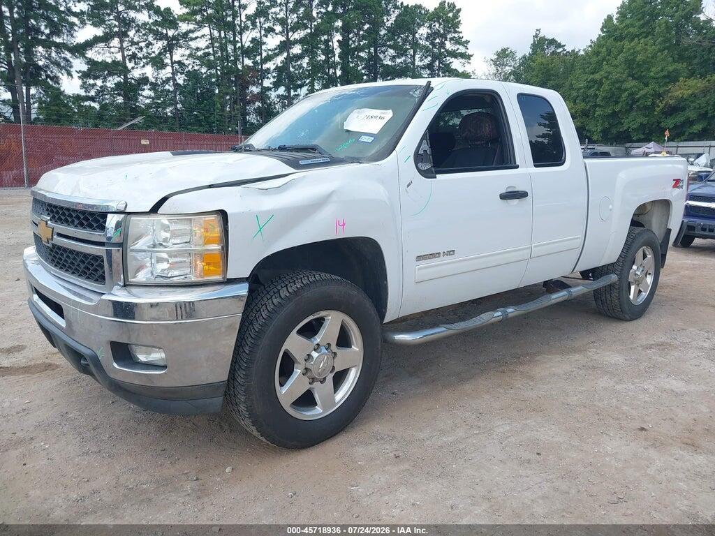 1GC2KXC84DZ325099 2013 CHEVROLET SILVERADO 2500HD photo no. 2