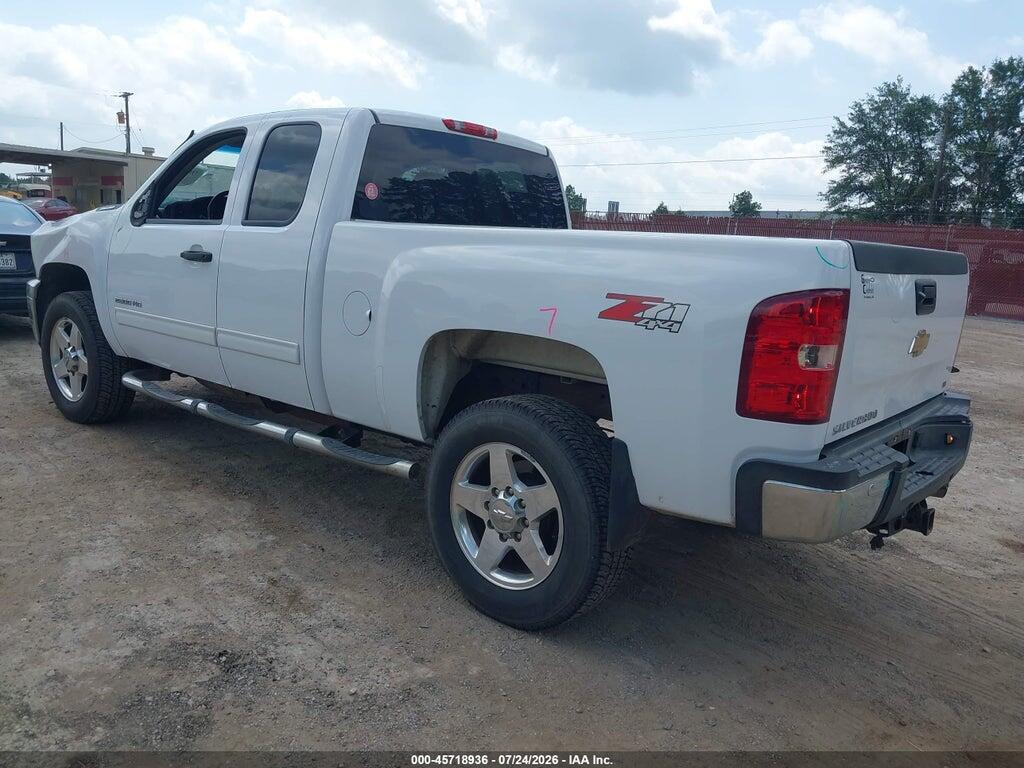 1GC2KXC84DZ325099 2013 CHEVROLET SILVERADO 2500HD photo no. 3