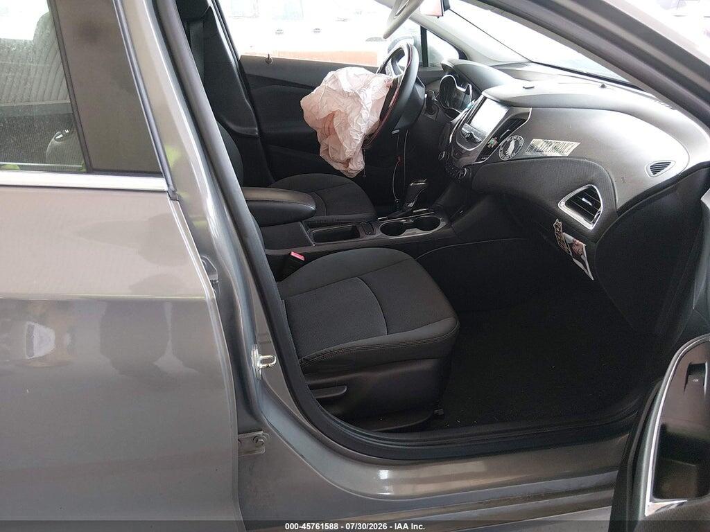 1G1BE5SM8J7123750 2018 CHEVROLET CRUZE photo no. 5