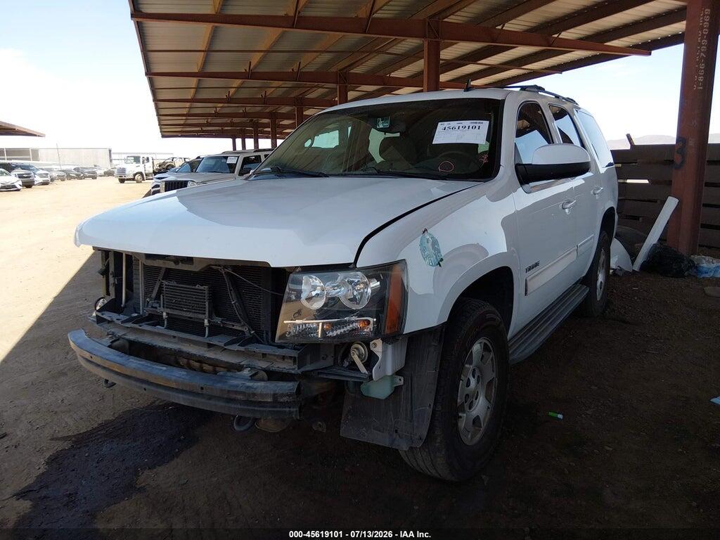 1GNSKAE01DR366592 2013 CHEVROLET TAHOE photo no. 2