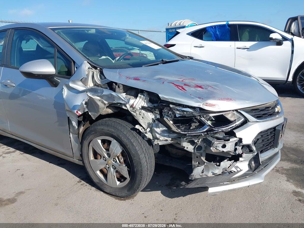 1G1BC5SM4J7210079 2018 CHEVROLET CRUZE photo no. 6