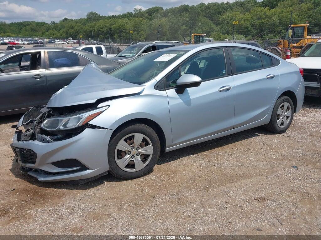 1G1BC5SM8J7223370 2018 CHEVROLET CRUZE photo no. 2