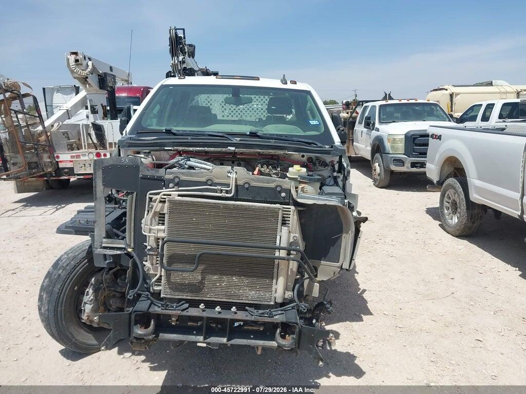 1HTKJPVM0KH329993 2019 CHEVROLET SILVERADO 6500HD photo no. 12