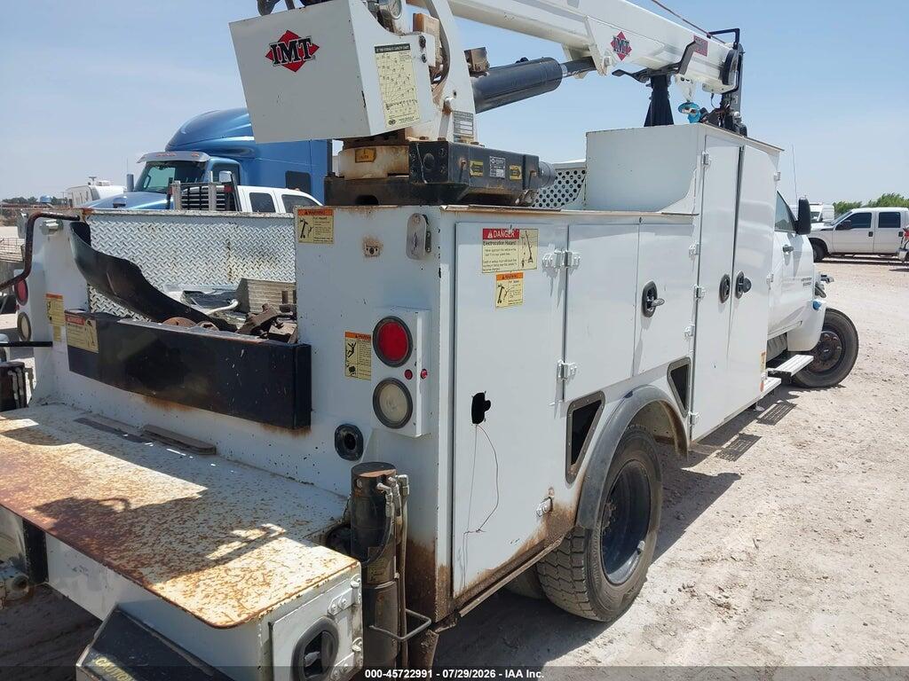 1HTKJPVM0KH329993 2019 CHEVROLET SILVERADO 6500HD photo no. 4