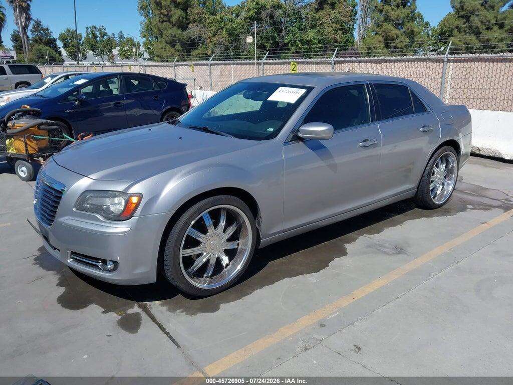 2C3CCABG8DH641066 2013 CHRYSLER 300 photo no. 2