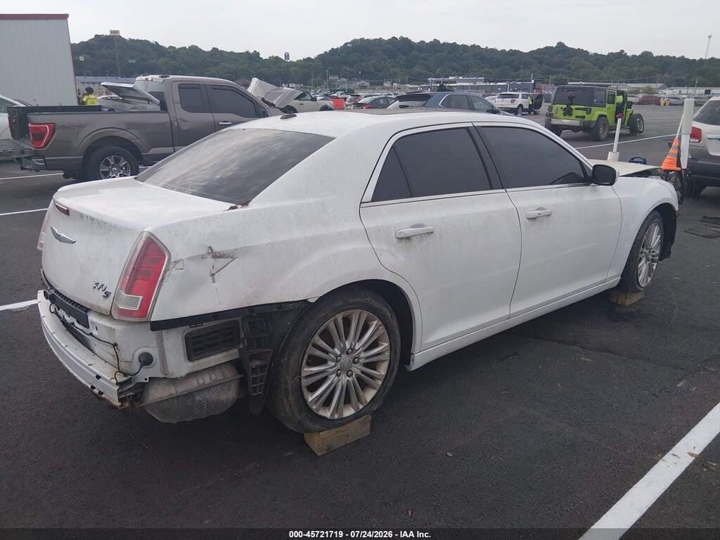 2C3CCABT2DH659480 2013 CHRYSLER 300 photo no. 4