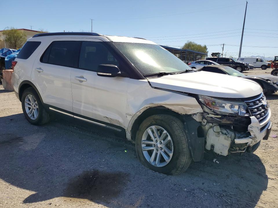 2017 FORD EXPLORER XLT — Фото 4 из 12