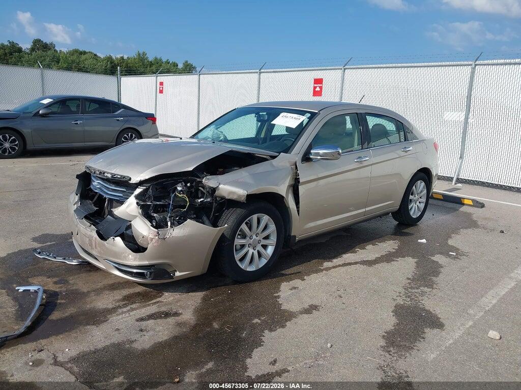 1C3CCBCG1DN747371 2013 CHRYSLER 200 photo no. 2