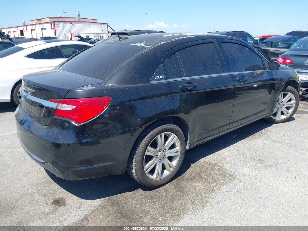 1C3CCBAB2DN640000 2013 CHRYSLER 200 photo no. 4