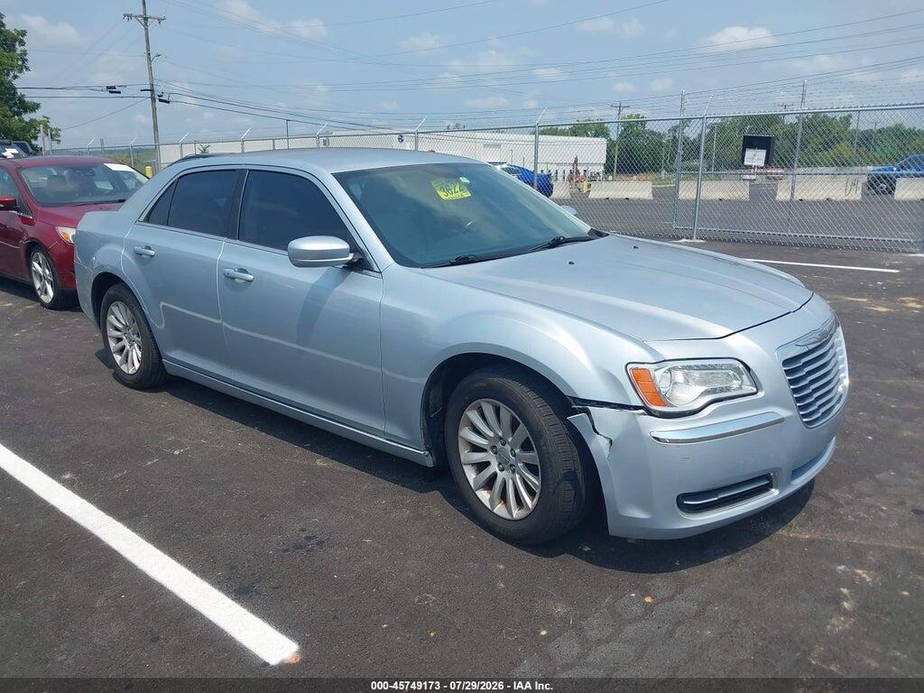 2C3CCAAG8DH703597 2013 CHRYSLER 300 photo no. 1