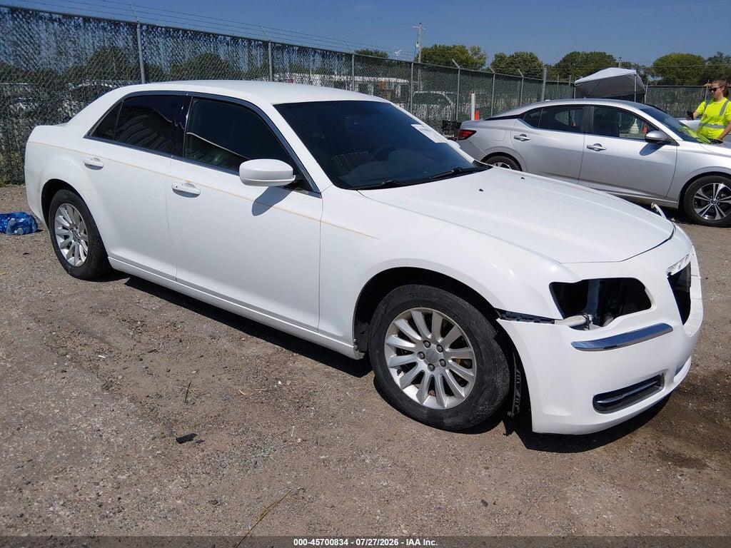 2C3CCAAG4DH626436 2013 CHRYSLER 300 photo no. 1