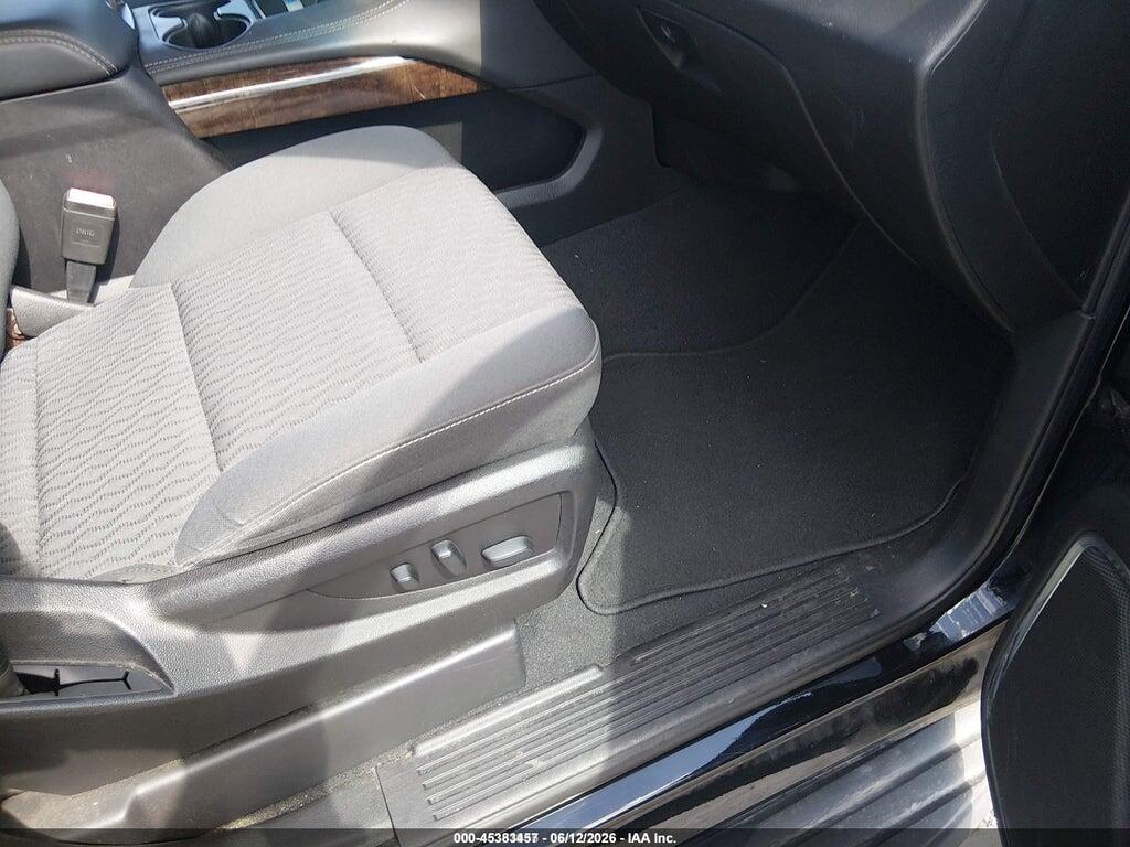 1GNSCGKC4KR300243 2019 CHEVROLET SUBURBAN photo no. 5