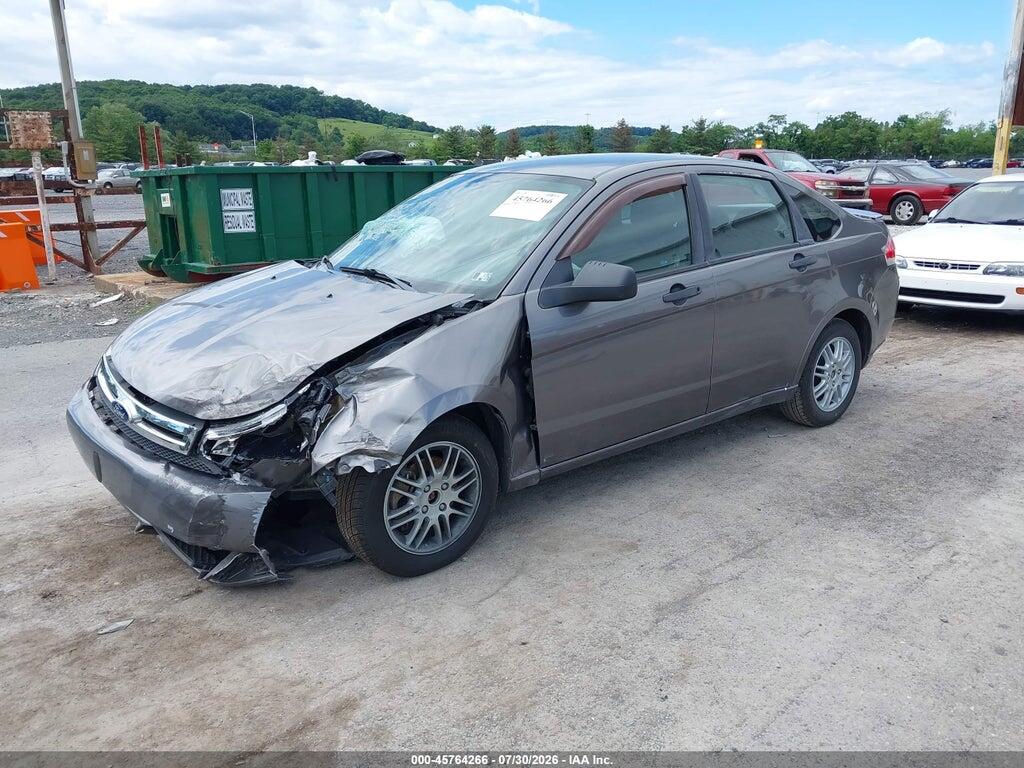 1FAHP3FN3BW104958 2011 FORD FOCUS photo no. 2