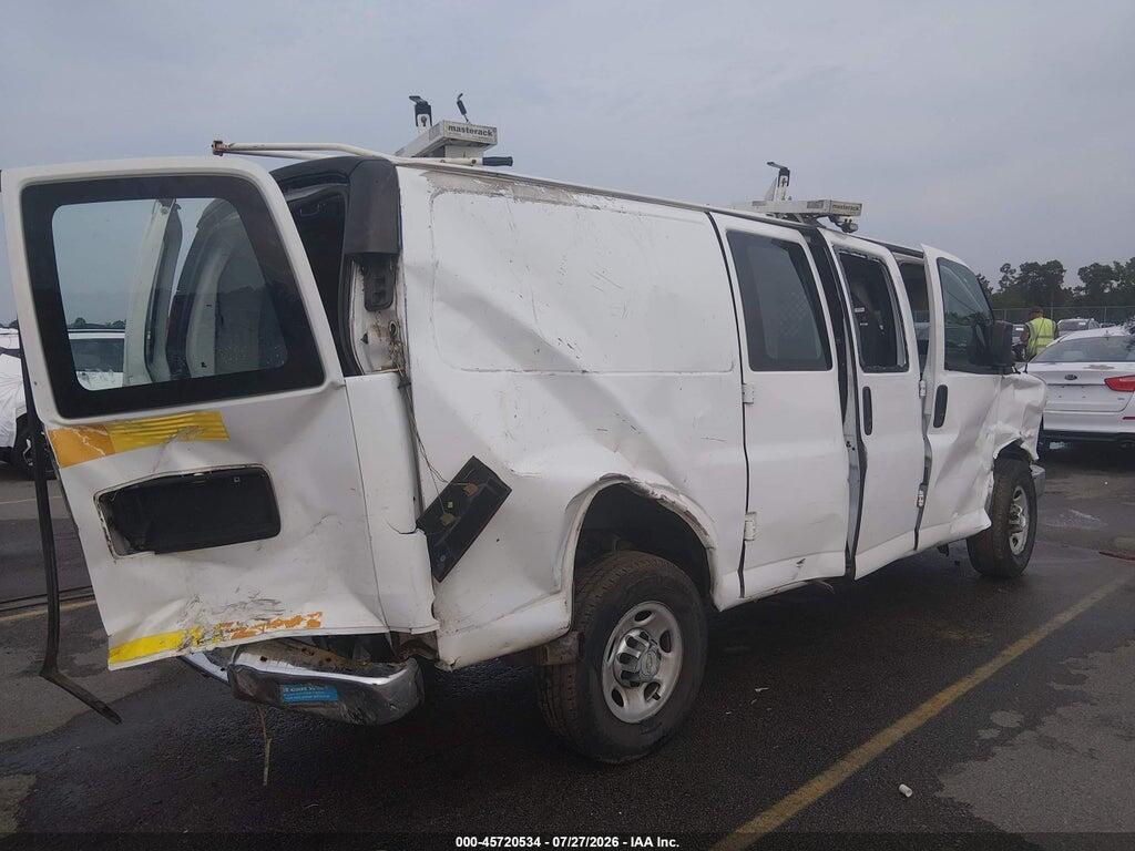 1GCWGFCA2E1159732 2014 CHEVROLET EXPRESS 2500 photo no. 4