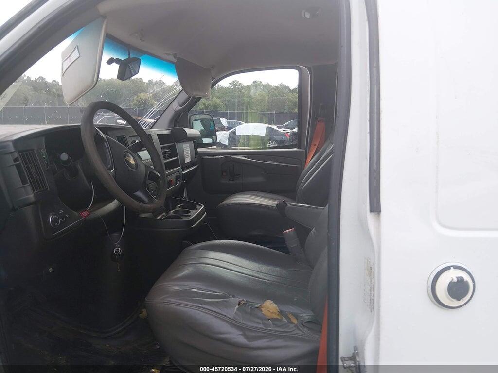 1GCWGFCA2E1159732 2014 CHEVROLET EXPRESS 2500 photo no. 5