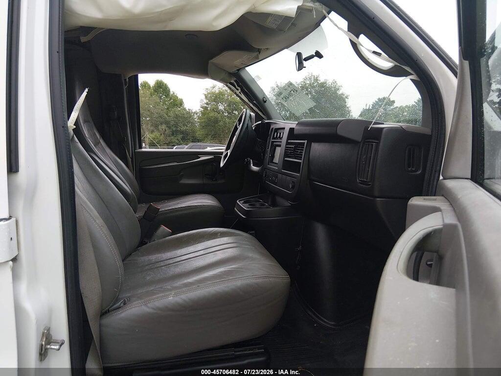 1GCWGFFA6E1166825 2014 CHEVROLET EXPRESS 2500 photo no. 5