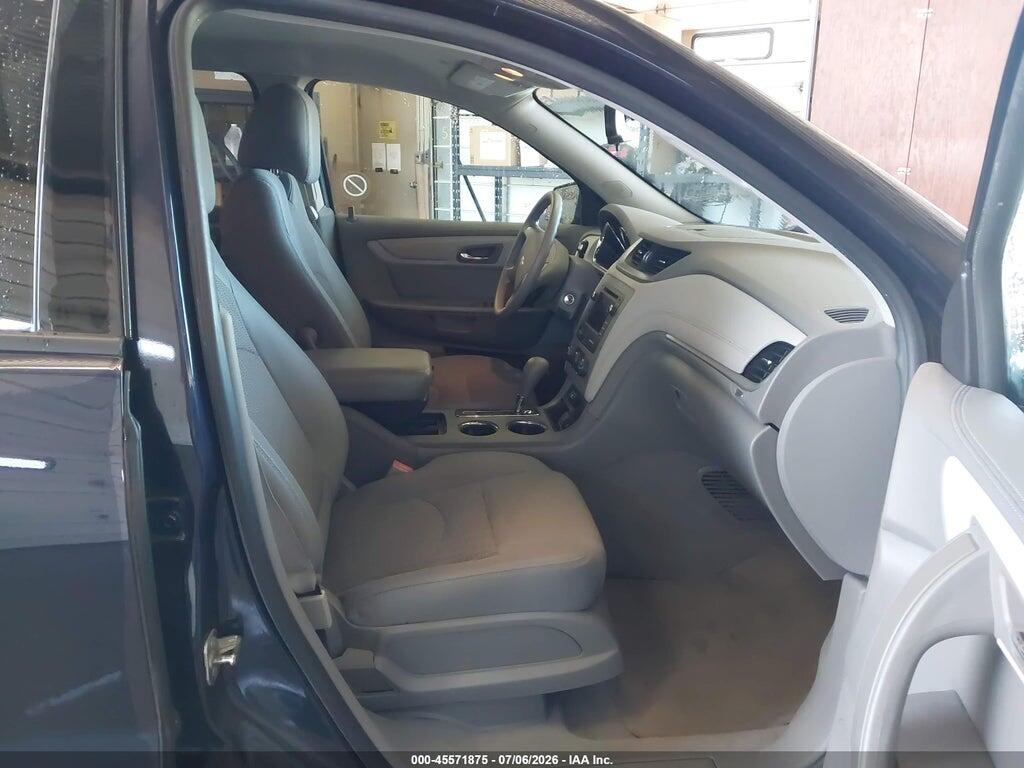 1GNKVFED6HJ288922 2017 CHEVROLET TRAVERSE photo no. 5