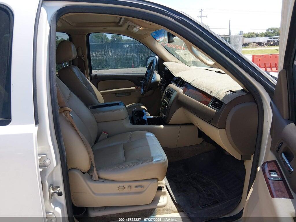1GKUKKE33AR203623 2010 GMC YUKON XL 1500 photo no. 5