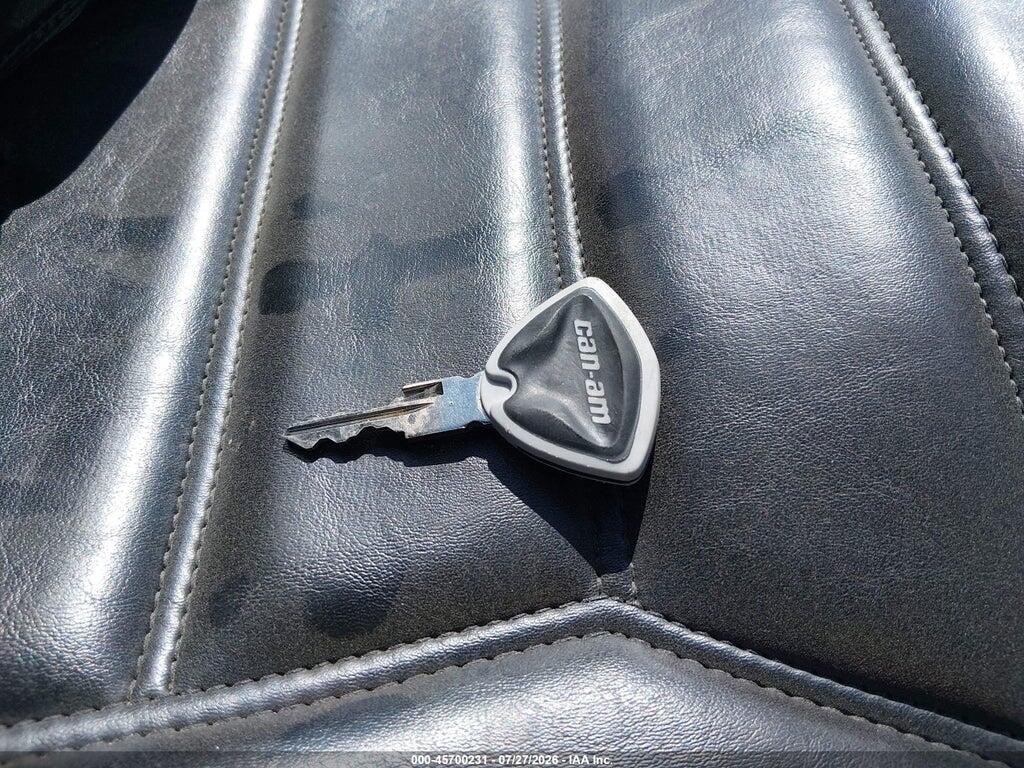 2BXNBDD25GV003521 2016 CAN-AM SPYDER ROADSTER photo no. 11
