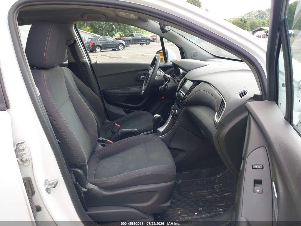 3GNCJKSB3HL285979 2017 CHEVROLET TRAX photo no. 5
