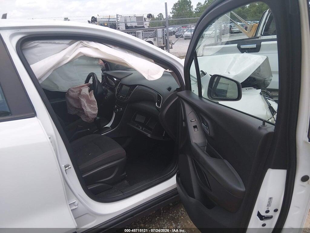 KL7CJKSB4HB239357 2017 CHEVROLET TRAX photo no. 5