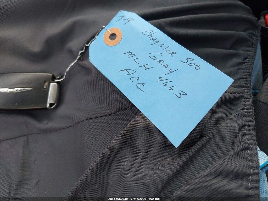 2C3CCAEG3KH528439 2019 CHRYSLER 300 photo no. 11