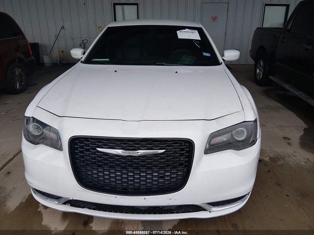 2C3CCAGG1KH648558 2019 CHRYSLER 300 photo no. 12