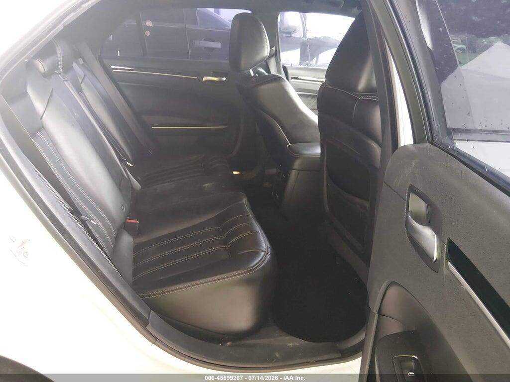 2C3CCAGG1KH648558 2019 CHRYSLER 300 photo no. 8