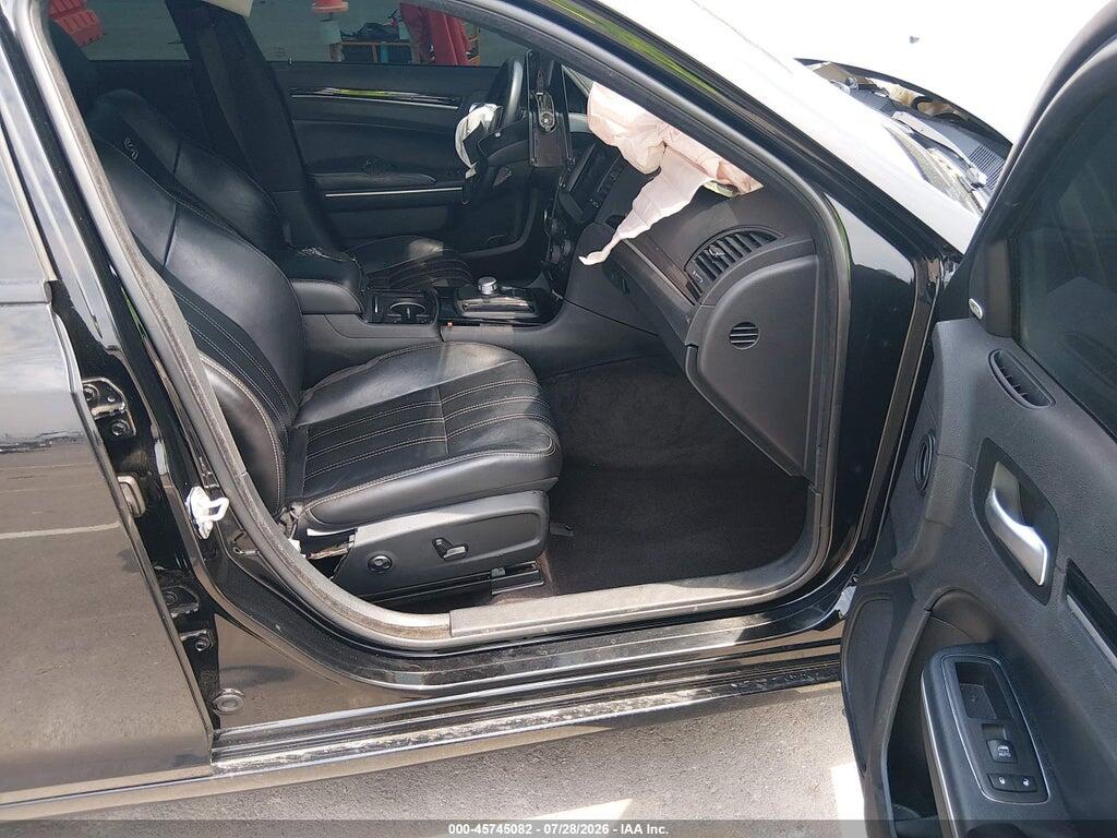 2C3CCABG1KH533580 2019 CHRYSLER 300 photo no. 5
