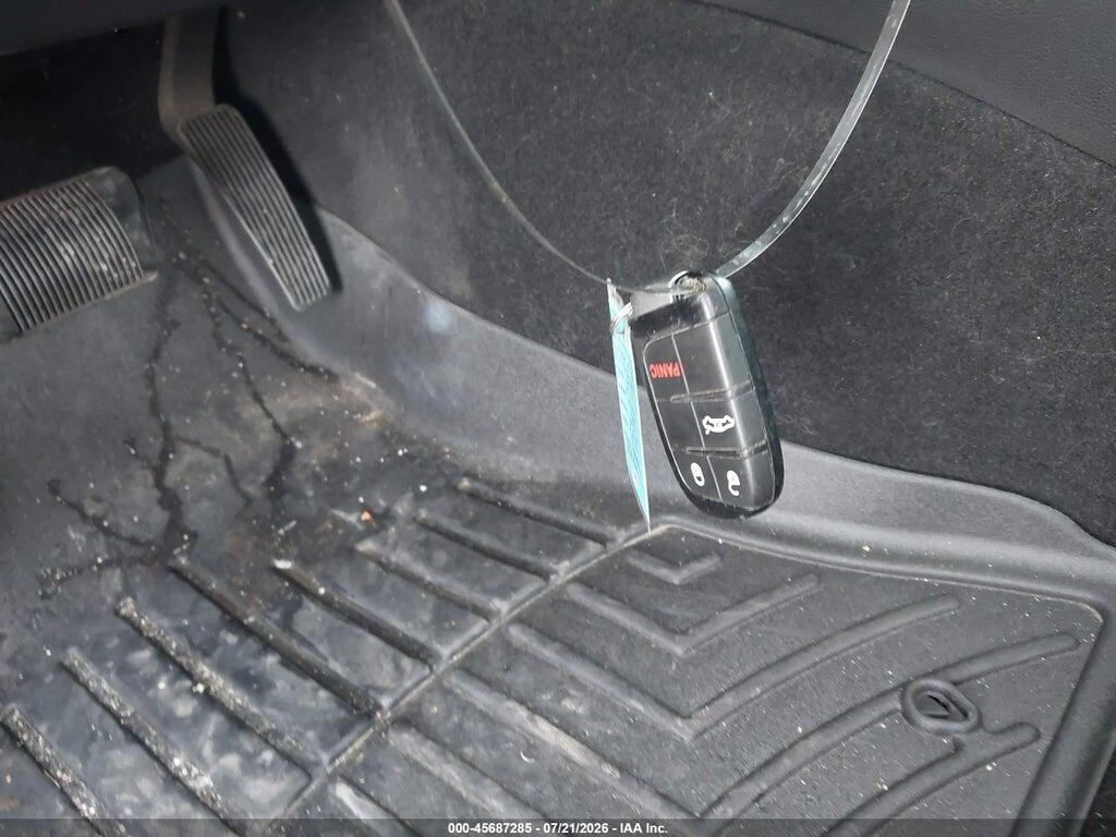 2C3CCARG5KH566491 2019 CHRYSLER 300 photo no. 11