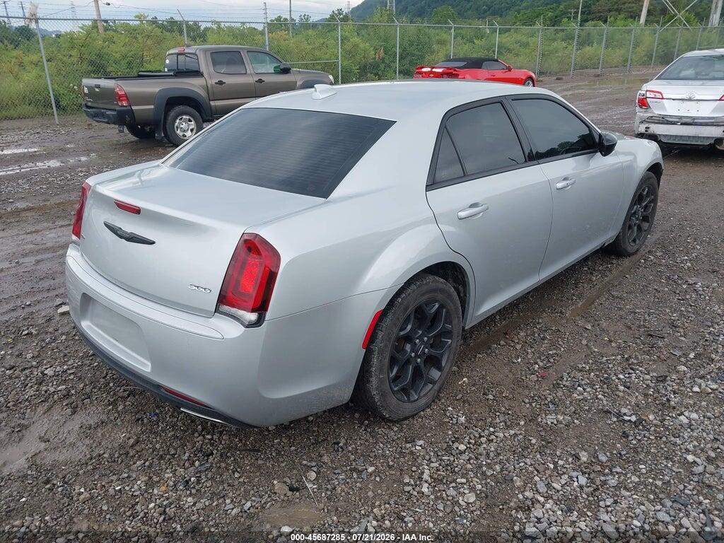 2C3CCARG5KH566491 2019 CHRYSLER 300 photo no. 4