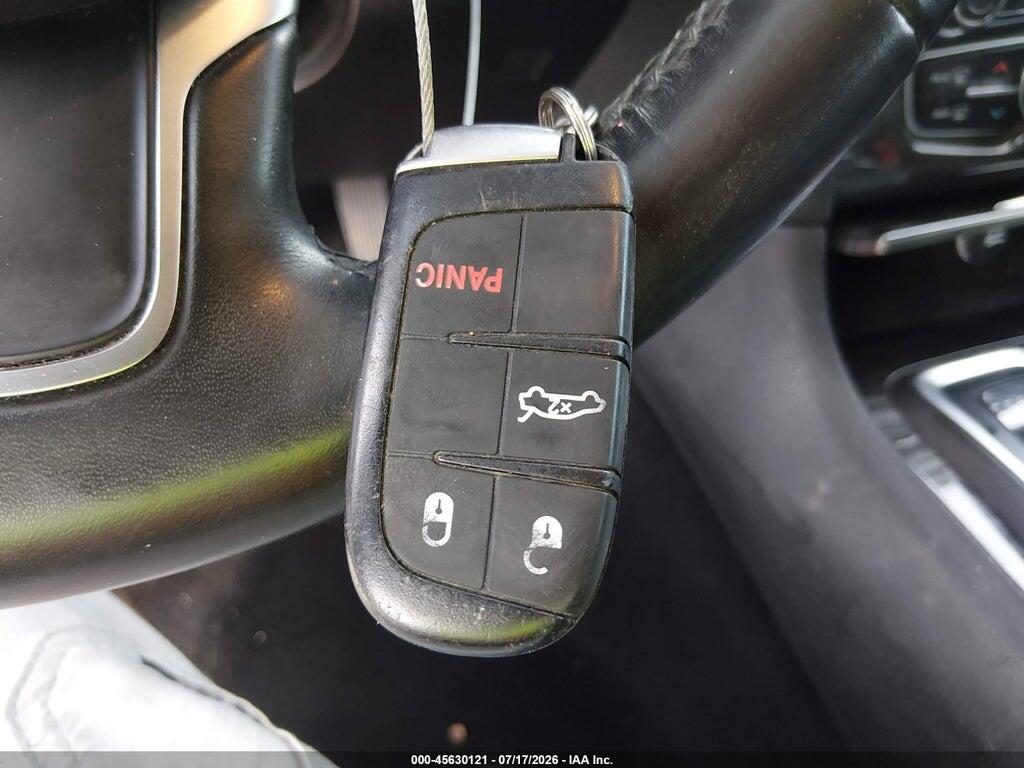 2C3CCAAG5KH610534 2019 CHRYSLER 300 photo no. 11