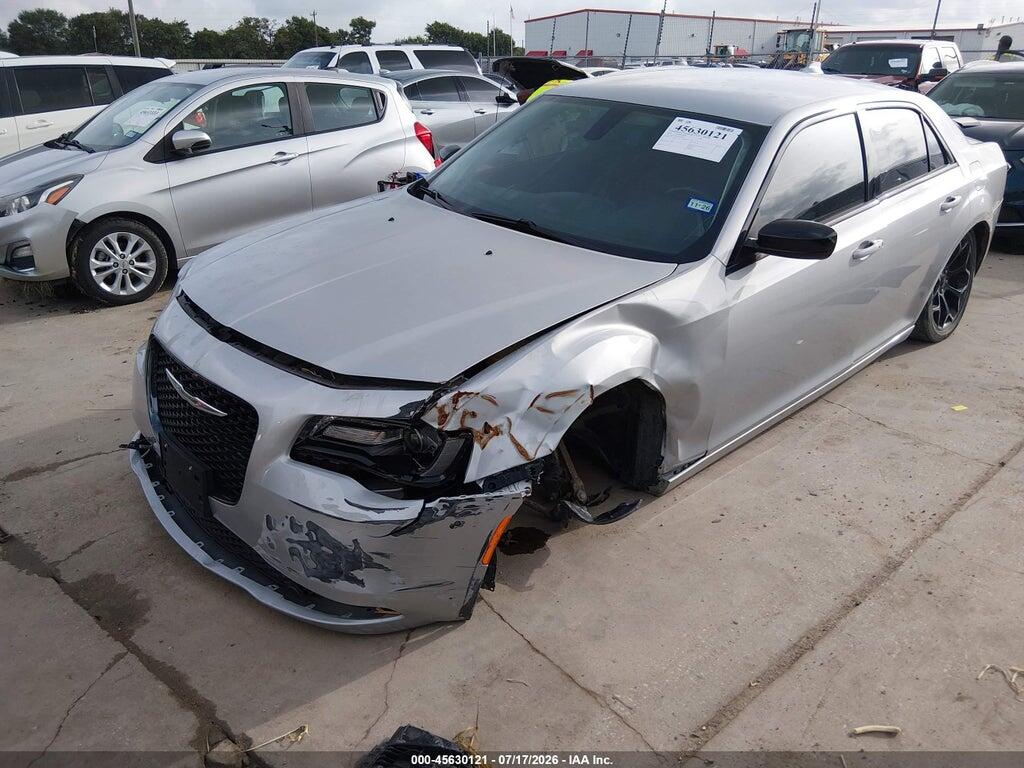 2C3CCAAG5KH610534 2019 CHRYSLER 300 photo no. 2