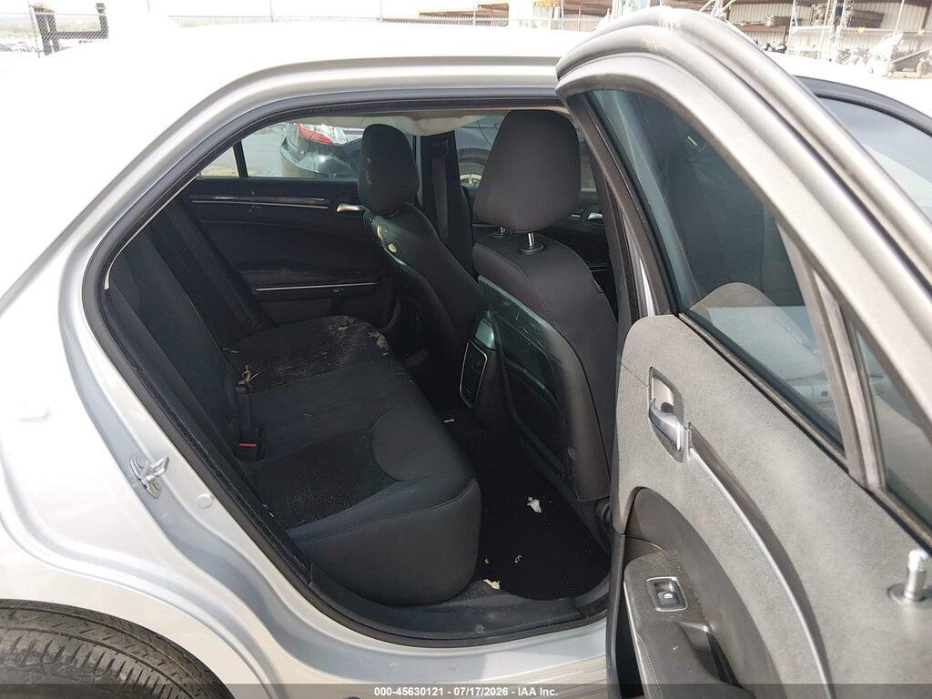 2C3CCAAG5KH610534 2019 CHRYSLER 300 photo no. 8
