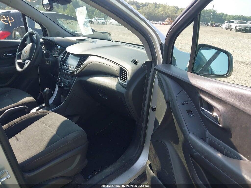 KL7CJKSB2HB213811 2017 CHEVROLET TRAX photo no. 5