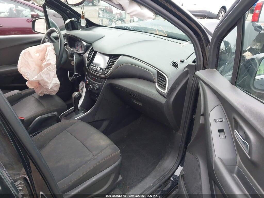 3GNCJLSB2HL186530 2017 CHEVROLET TRAX photo no. 5