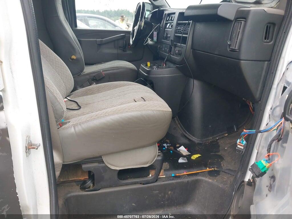 1GCWGAFG3J1209356 2018 CHEVROLET EXPRESS 2500 photo no. 5