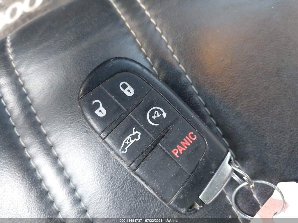 2C3CCAGG5HH527203 2017 CHRYSLER 300 photo no. 11