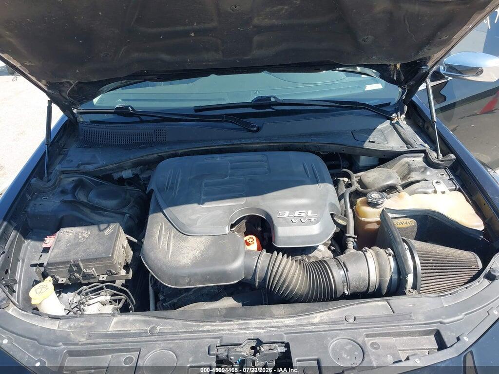 2C3CCAKGXHH566764 2017 CHRYSLER 300C photo no. 10