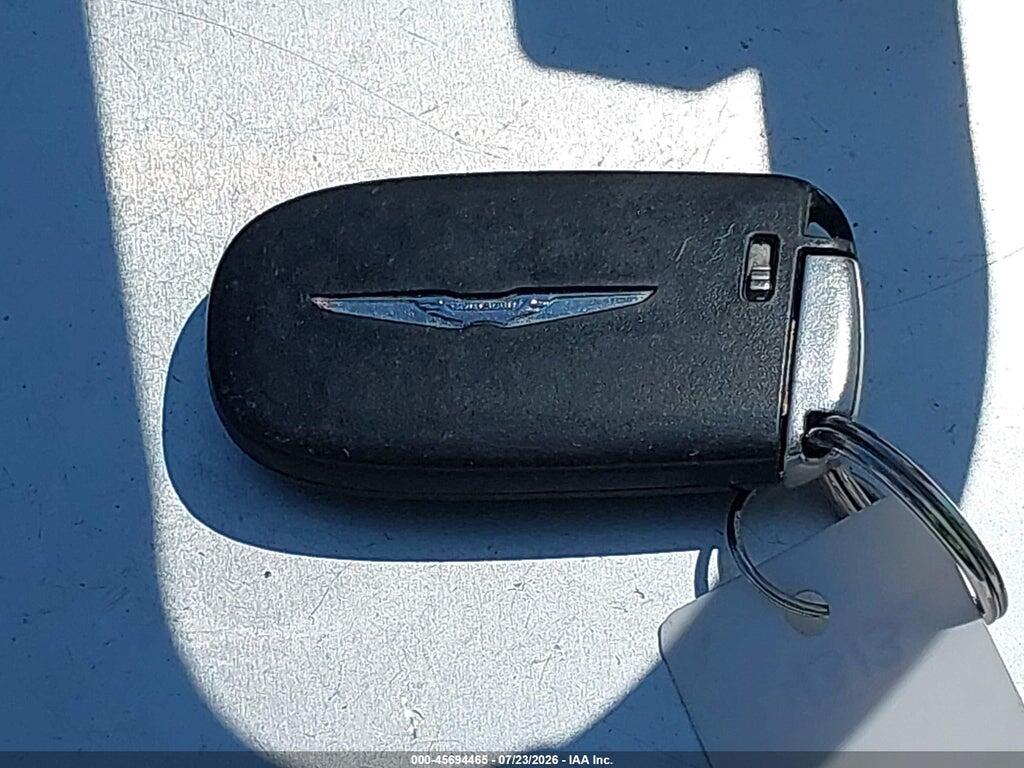 2C3CCAKGXHH566764 2017 CHRYSLER 300C photo no. 11