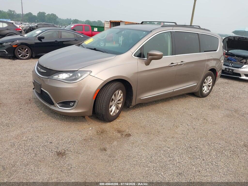 2C4RC1BG7HR705331 2017 CHRYSLER PACIFICA photo no. 2