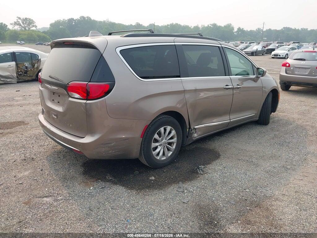 2C4RC1BG7HR705331 2017 CHRYSLER PACIFICA photo no. 4