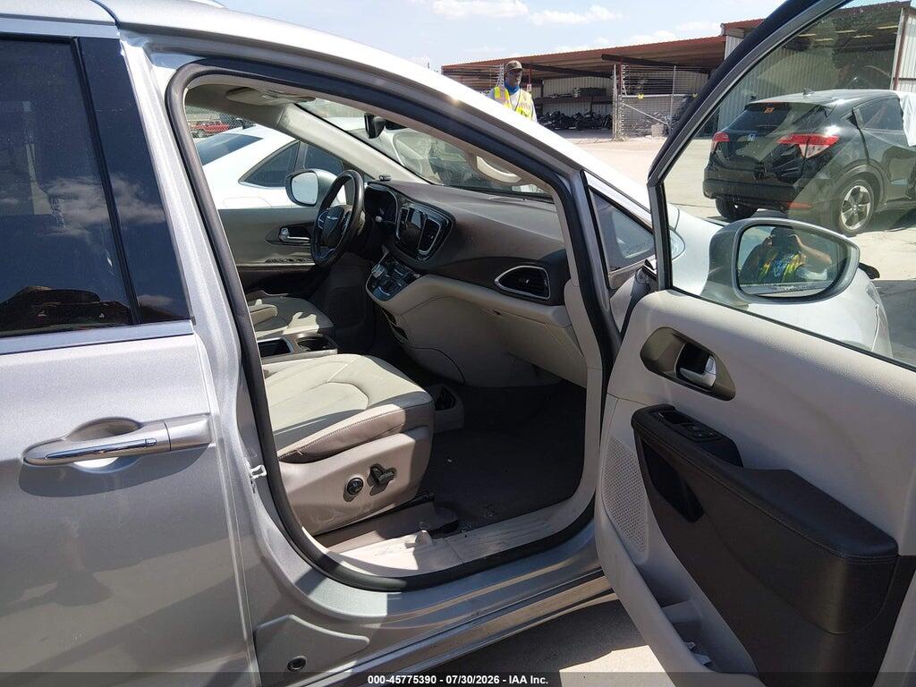 2C4RC1EG4HR832484 2017 CHRYSLER PACIFICA photo no. 5