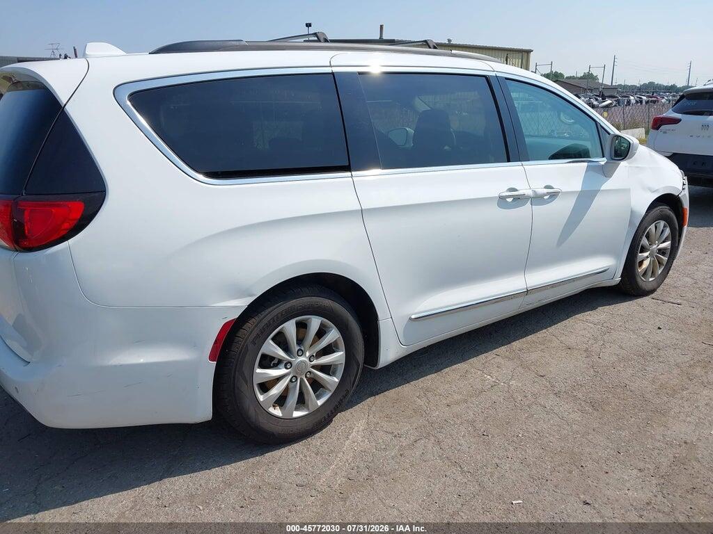 2C4RC1BG6HR520736 2017 CHRYSLER PACIFICA photo no. 4