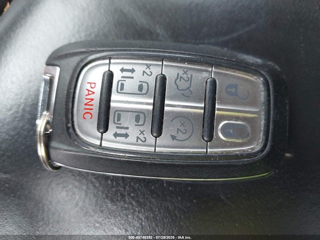 2C4RC1BG0HR656442 2017 CHRYSLER PACIFICA photo no. 11