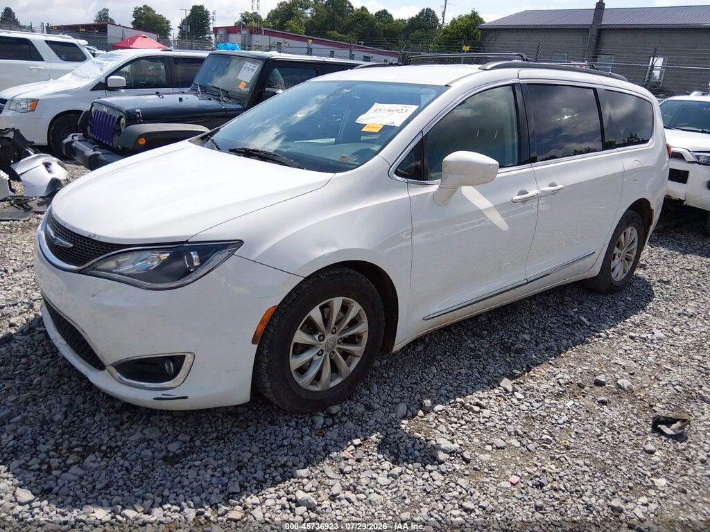 2C4RC1BG0HR583296 2017 CHRYSLER PACIFICA photo no. 2