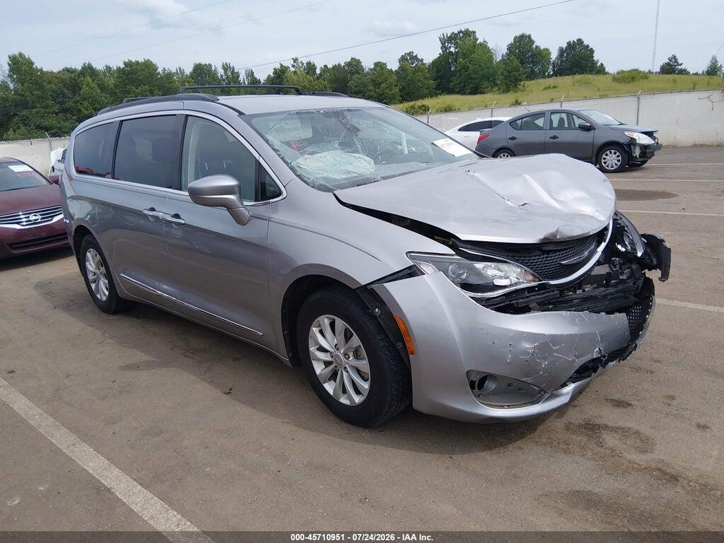2C4RC1BG4HR569840 2017 CHRYSLER PACIFICA photo no. 1